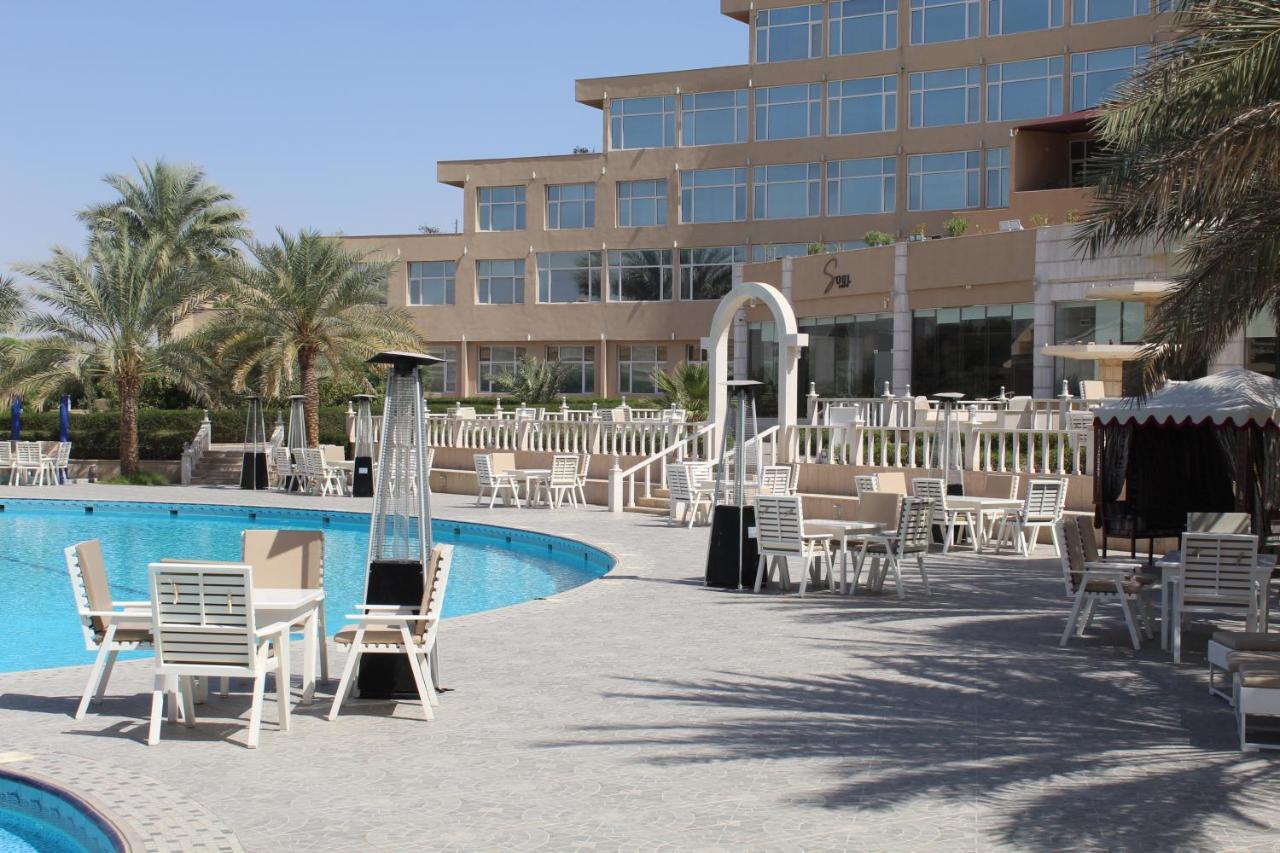 Al Salam Grand Hotel & Resort Al Buraimi Buitenkant foto