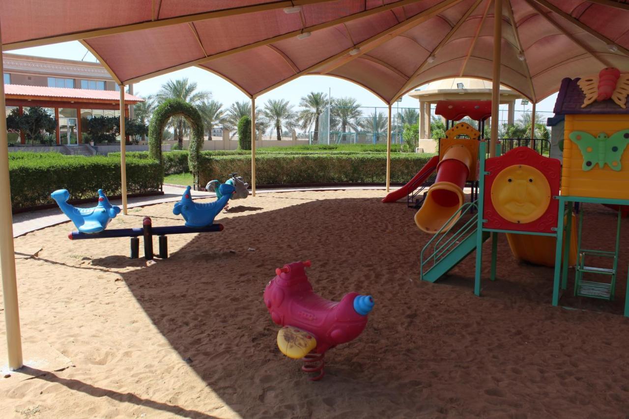 Al Salam Grand Hotel & Resort Al Buraimi Buitenkant foto