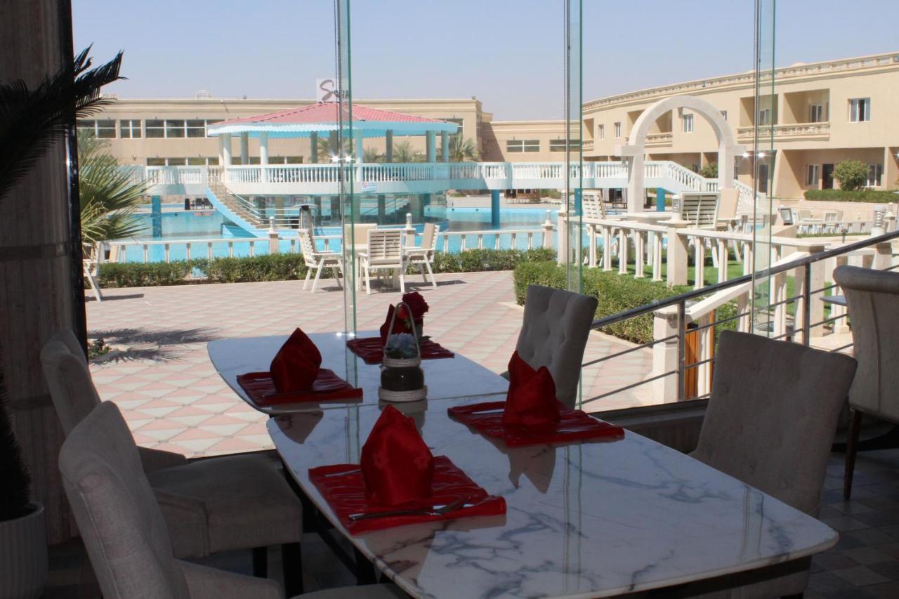 Al Salam Grand Hotel & Resort Al Buraimi Buitenkant foto